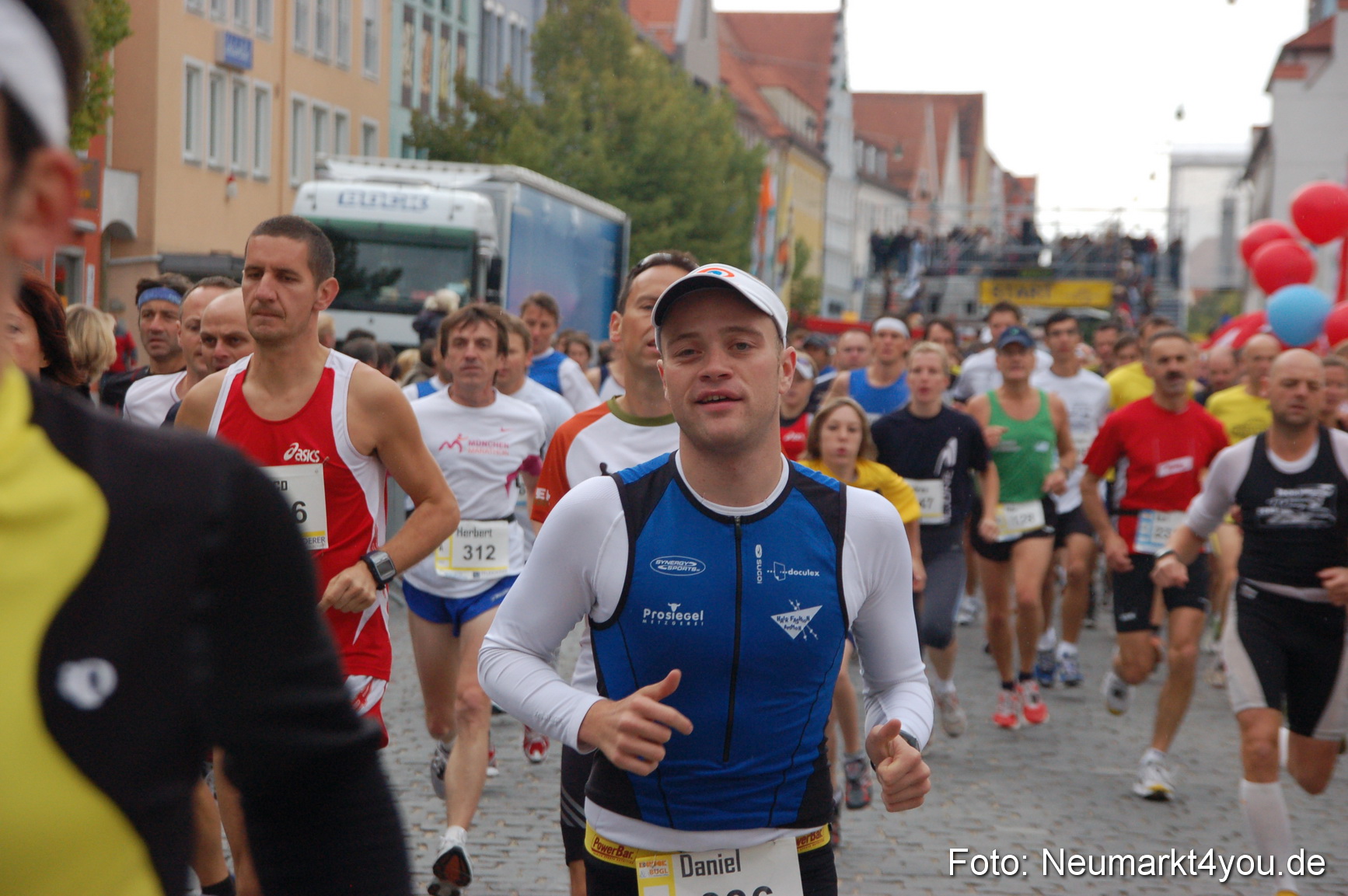 0027 Unterer Markt Neumarkt 2008